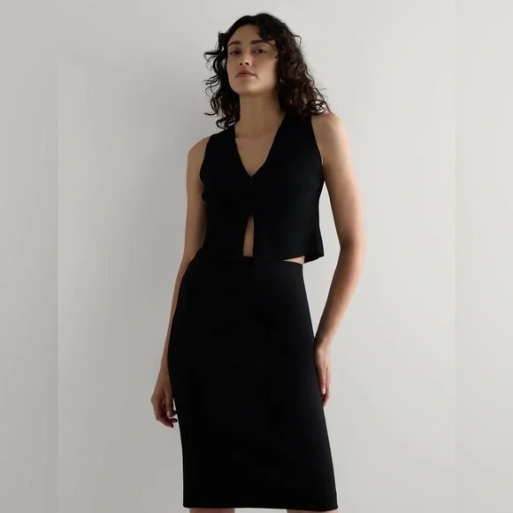 Quince Ultra-Stretch Ponte Pencil Skirt Medium NWT - Picture 4 of 9